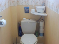 WiCi Mini kleines Becken an praktisch jedes WC anpassbar - Herr L - 1 auf 2
